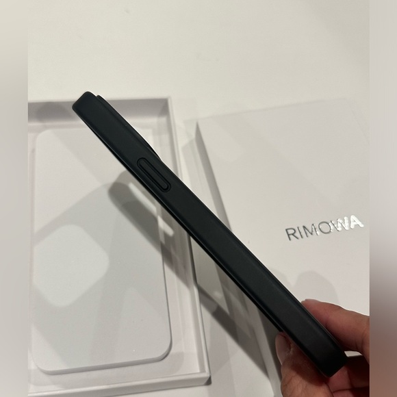 Rimowa iphone case compatible for iPhone 14 ProMax - Picture 6 of 8